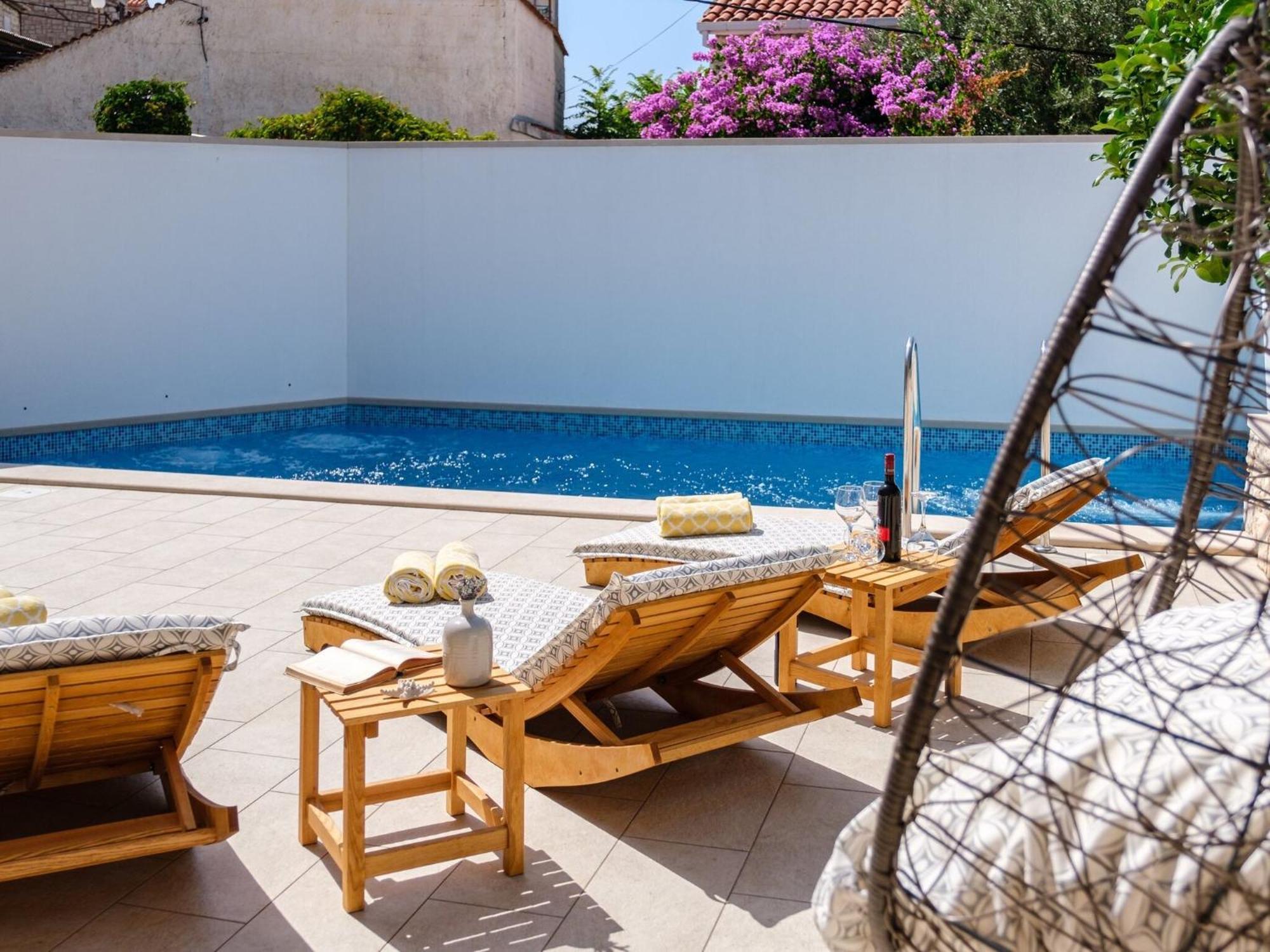 Villa Stone Pearl - Two Bedroom House With Pool Sutivan